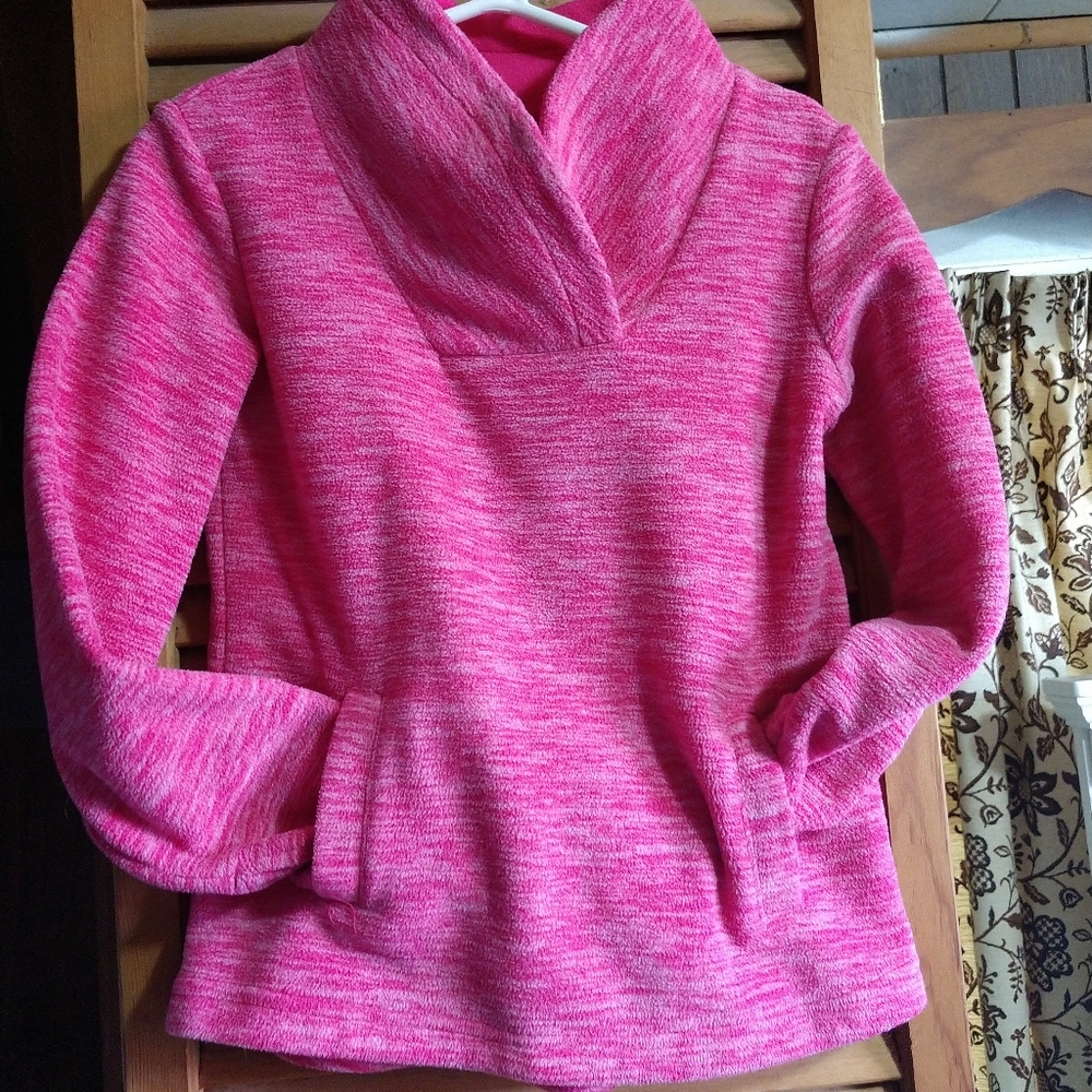 Athletic sweatshirt